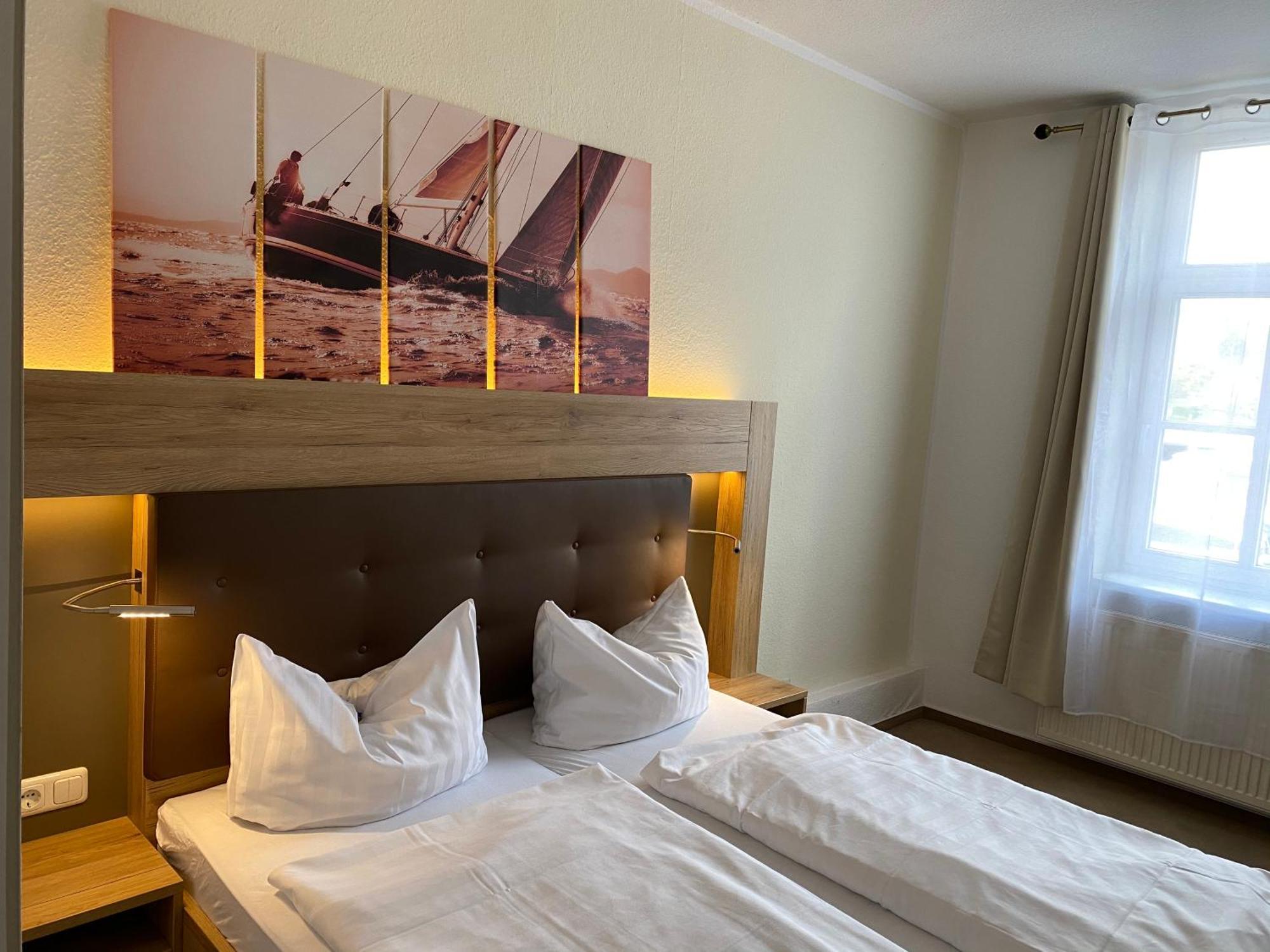 Pension Zum Alten Faehrhaus Rostock Room photo